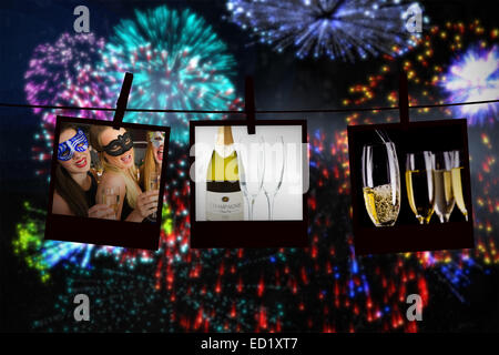 Zusammengesetztes Bild attraktive Freunde mit Masken auf Champagner-Gläser halten Stockfoto
