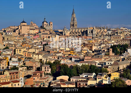 Spanien, Castilla-La Mancha: Blick in die mittelalterliche Stadt Toledo Stockfoto