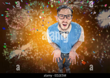 Zusammengesetztes Bild geeky Hipster verwirrt in die Kamera schauen Stockfoto