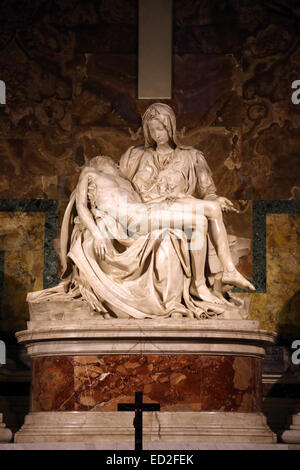 Michelangelo Buonarroti (1475-1564). Pieta. Den Petersdom. Vatikan-Stadt. 1498-1499. Stockfoto