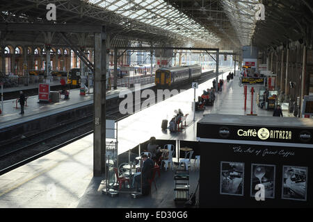 Preston-Bahnhof-Plattformen Stockfoto