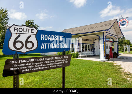 Illinois Odell, historische Autobahn Route 66,1932 Standard Oil Gas Station, Benzin, Schild, Straßenrand, Informationen, IL140905053 Stockfoto