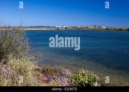 Die alten Salinen im Quinta de Marim, Bestandteil der Naturpark Ria Formosa, in der Nähe von Faro, Algarve, Portugal. Stockfoto