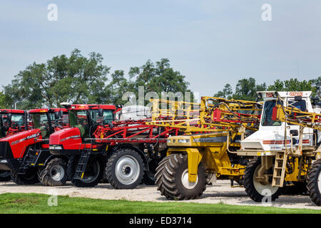 Illinois Decatur, Koffer, Mähdrescher, Display Verkauf Landwirtschaft, Landwirtschaft, Landwirtschaft, Erntemaschinen, Ausrüstung, Händler, Streuer, Traktoren, IL140904009 Stockfoto