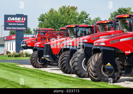 Illinois Decatur, Koffer, Mähdrescher, Display Verkauf Landwirtschaft, Landwirtschaft, Landwirtschaft, Erntemaschinen, Ausrüstung, Händler, Streuer, Traktoren, IL140904010 Stockfoto