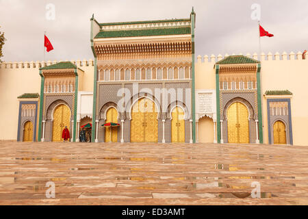 Goldene Türen. Das Entree zum Königspalast in Fez. Fez. Marokko. Nordafrika. Afrika Stockfoto