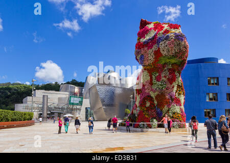 Welpen - Guggenheim Museum - Bilbao Stockfoto