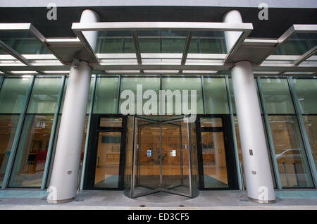 Allgemeine Ansicht GV The Rolls Building, Chancery Division, Admiralität und Handelsgericht und Technik und Bau-Hof. Stockfoto