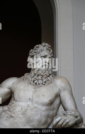 Römische Kaiserzeit. Zeiten des Kaisers Hadrian. 2. Jahrhundert. Skulptur eines Flusses Arno Gott (oder Tigris). Vatikanischen Museen. Stockfoto