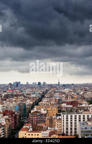 Stürmischen Himmel über der Stadt Barcelona in Katalonien, Spanien Stockfoto