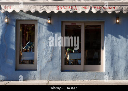 Banjara indisches Restaurant. East Village, Alphabet-Stadt. New York. Wenn alles dieses Viertel charakterisiert ist, dass es die Stockfoto