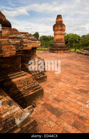 Der majestätische Mahligai Stupa-Tempel auf der Muara Takus-Tempelanlage in Kampar, Riau, Indonesien. Stockfoto