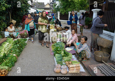 Open-Air-Markt in Luang Prabang, Laos Stockfoto