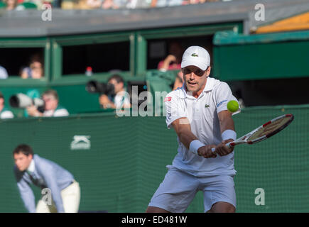 27.06.2014. die Wimbledon Tennis Championships 2014 statt in The All England Lawn Tennis and Croquet Club, London, England, UK. Andy Murray (GBR) [3] V Roberto Bautista Agut (ESP) [27] (tragen GAP) auf dem Centre Court. Stockfoto