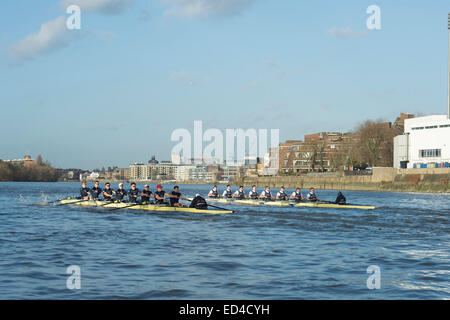 10.12.2014. Oxford University Boat Club - Trial VIIIs Herren.  Lage:-Themse, London, Vereinigtes Königreich zwischen Putney (St Stockfoto