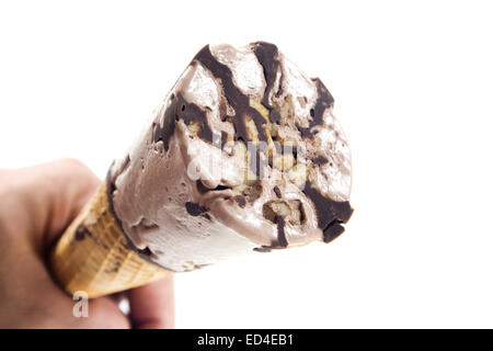 Eis mit Kegel isoliert auf weißem Hintergrund Stockfoto