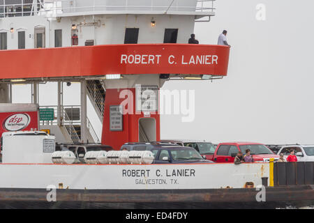 Robert C. Lanier Galveston/Bolivar Ferry mit Autos und Passagiere von Bolivar-Halbinsel bis Galveston Island. Stockfoto