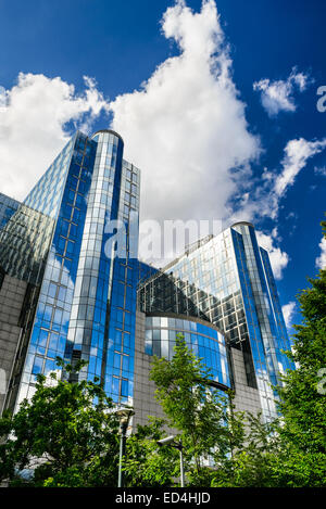 Blick auf das Europäische Parlament-Gebäude in Brüssel, Belgien. Das Europäische Parlament ist das direkt gewählte parlamentarische ins Stockfoto