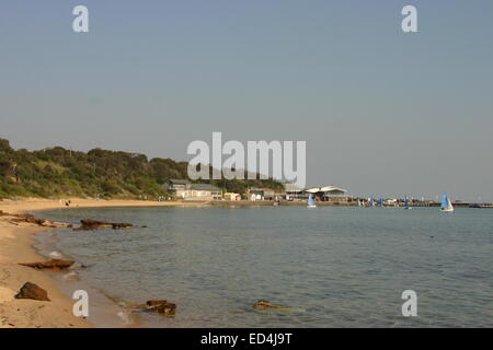 Half Moon Bay Beach, schwarzen Rock Stockfoto