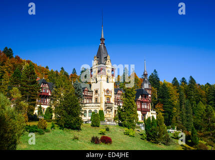 Sinaia, Rumänien. Peles Schloss, Sommerresidenz der rumänischen Könige in Karpaten. Stockfoto