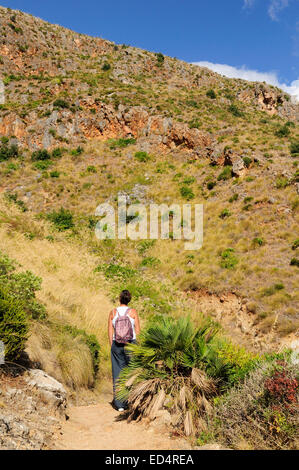 ein Patch zur Cala dell'Uzzo im Riserva Naturale Dello Zingaro in Sizilien Stockfoto