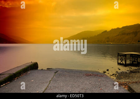 Blick von St. Fillans im Loch Lomond und Trossachs National Park, Schottland Loch Earn Stockfoto