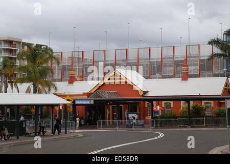 Wollongong Bahnhof von der Ostseite betrachtet. Stockfoto