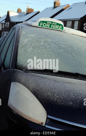 Hucknall, Nottinghamshire, UK. 28. Dezember 2014. UK-Wetter: Temperaturen Gefrierpunkt weiter in den East Midlands. Bildnachweis: IFIMAGE/Alamy Live-Nachrichten Stockfoto