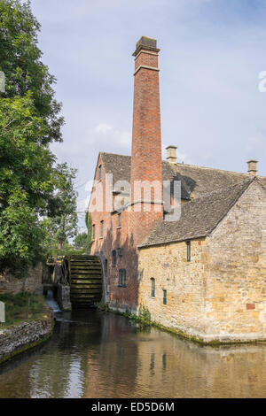 Die alte Mühle am Fluss Auge Mill Lane niedriger Slaughter The Cotswolds Gloucestershire England Stockfoto