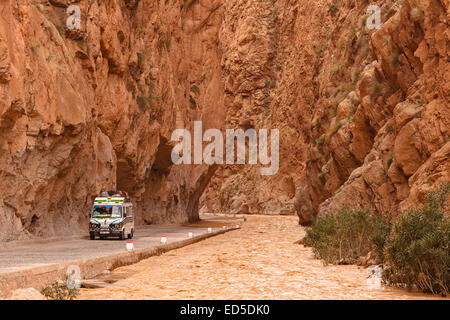 LKW. Dades Schlucht. In der Nähe von Todra Schlucht. Marokko. Nordafrika. Afrika Stockfoto