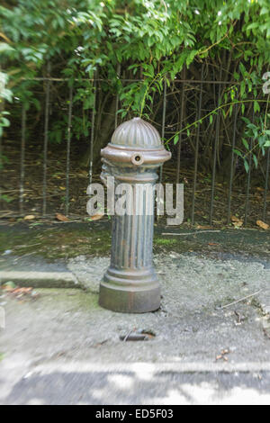 Viktorianischen Brunnen in einem Park Stockfoto