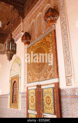 Zaouia, Mausoleum in der Madrasa, Tamegroute, Souss-Massa-Draa Region, Marokko.  Nordafrika. Afrika Stockfoto