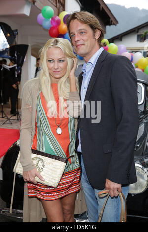 Prominenten Besuch der VIP Eröffnung des "NICKI es Kids Conceptstore" - Ankünfte Featuring: Steffen von der Beeck, Jenny Elvers-Elbertzhagen wo: München, Deutschland: 25. Juni 2014 Stockfoto