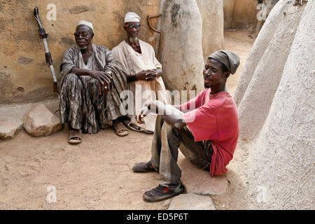 Chief (König) Zotentaar-SuhbaZaa der Talensi Stamm, Priester und Missionar, Tongo, Ghana Stockfoto