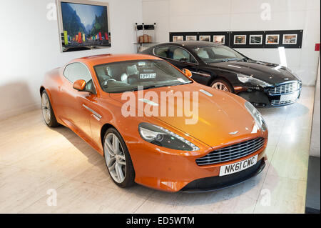 Aston Martin Autohaus am Stratstone auf der Park Lane, Mayfair, London, England, UK Stockfoto