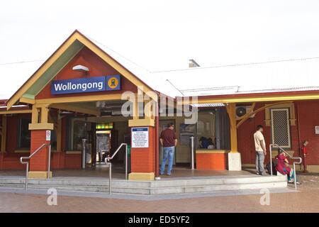 Wollongong Bahnhof von der Westseite gesehen. Stockfoto