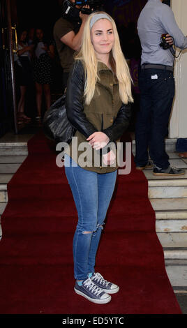 Charlie und die Schokoladenfabrik Medien nachts das Theatre Royal Drury Lane mit: Hannah Reid, London Grammatik wo: London, Vereinigtes Königreich bei: 25. Juni 2014 Stockfoto