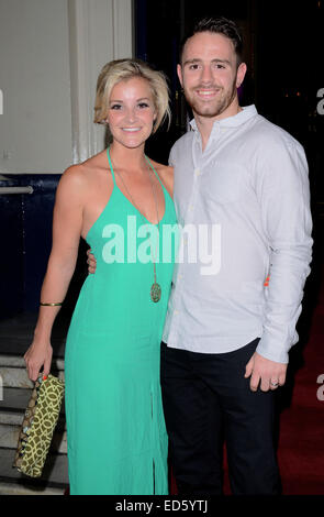 Charlie und die Schokoladenfabrik Medien nachts das Theatre Royal Drury Lane mit: Helen Skelton, Richie Myler Where: London, Vereinigtes Königreich bei: 25. Juni 2014 Stockfoto