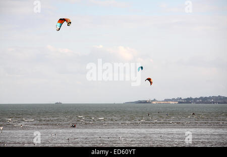 Kite-Surfer Bucht von Dublin, Irland Stockfoto