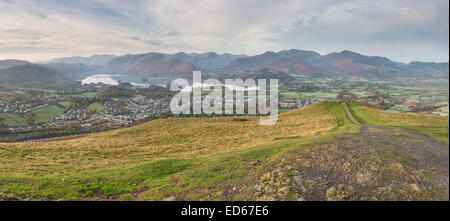 Panorama, Blick vom Gipfel des Latrigg über Keswick und Derwent Water, englischen Lake DIstrict Stockfoto