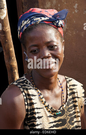 Frau von Gambaga, Ghana, mit tribal Narben im Gesicht Stockfoto