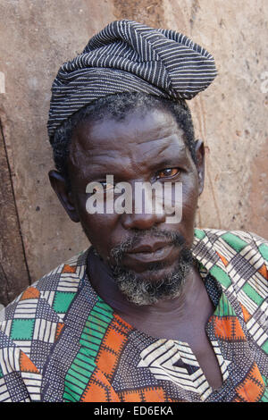 Älterer Mann Gambaga, Ghana, mit tribal Narben im Gesicht Stockfoto