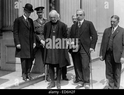 Cosmo Gordon Lang, Erzbischof von York, Major Crawford Stuart und andere, c1918 Stockfoto