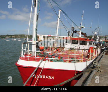 Irische Trawler Ashrona vertäut am Baltimore Hafen West Cork-County Cork-Irland Stockfoto