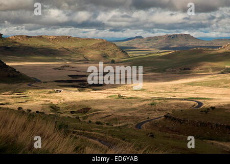 Anzeigen über Golden Gate Highlands National Park, von Protaea Punkt, Drakensberge, Südafrika Stockfoto