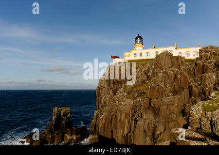 Landschaftlich ist ein beliebter Aussichtspunkt auf dem westlichsten Punkt der Isle Of Skye. Landschaftlich Point Lighthouse wurde es gefunden Stockfoto
