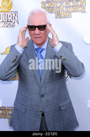 40. annual Saturn Awards - Ankünfte mit: Malcolm McDowell wo: Burbank, Kalifornien, Vereinigte Staaten, wann: 27. Juni 2014 Stockfoto