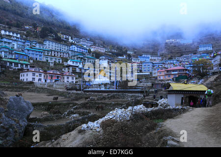 Bild von Namche Bazar Dorf am Everest base camp Trek, Solukhumbu Bezirk, Khumbu-Region, Ost-Nepal, Asien. Stockfoto