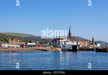 Caledonian MacBrayne Autofähre Loch Shira an der Slipanlage in Largs Ayrshire, Schottland Stockfoto