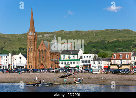 Meer-Fassade des Seebades Largs in North Ayrshire Schottland an einem sonnigen Nachmittag Stockfoto